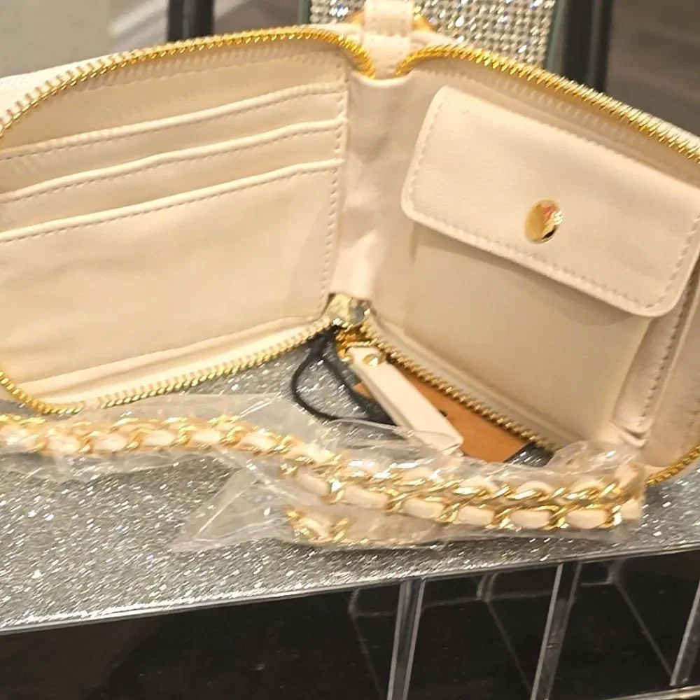 Steve Madden BKitt‎ Quilted Wallet- Vanilla